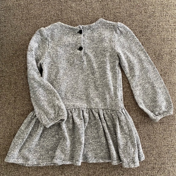 4/20 Baby Gap 2T ruffles grey knit sweater dress or top - Picture 4 of 6